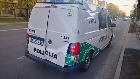 Sudaužytas policijos automobilis