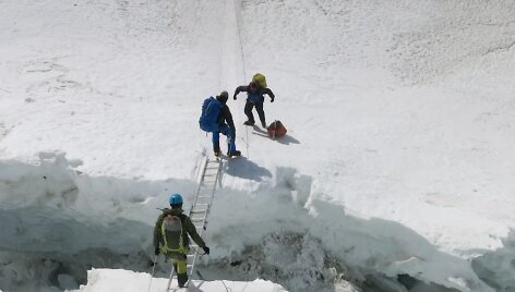 At&scaron;aukus draudimą prasidėjusios ekspedicijos į Everestą pažymėtos mirtimi