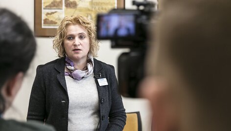Gimnazijos, kurioje mokėsi nužudytas vaikinas, direktorė tvirtino apsidžiaugusi žinia, kad sulaikyti įtariamieji, padarę sunkų nusikaltimą.
