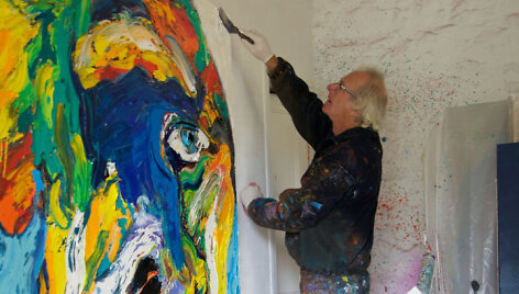 Gerard savo studijoje Prancūzijoje