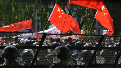 Kinijoje toliau vyksta protestai.