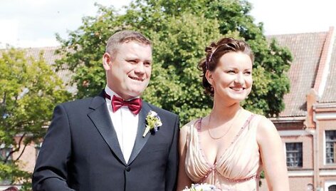 Foto naujienai: Viktorija Streiča ir Kęstutis Jak&scaron;tas susilaukė dukters