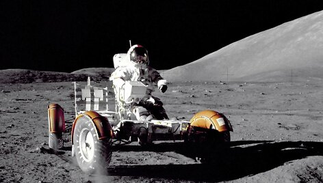 JAV astronautas Eugene'as Cernanas