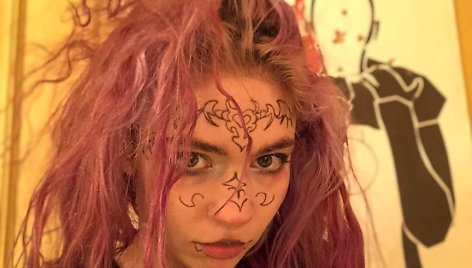 Dainininkė Grimes