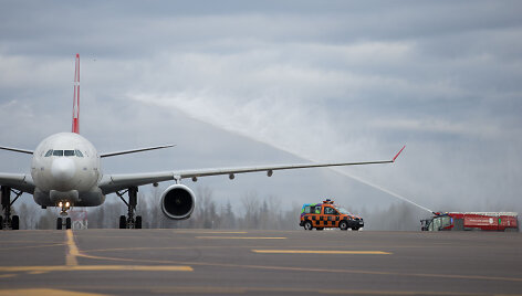 Orlaivio &bdquo;Airbus A330F&ldquo; sutikimo akimirka