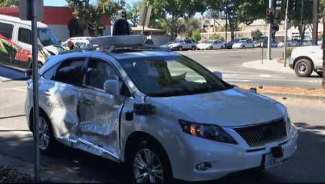 Sudaužytas &bdquo;Google&ldquo; autonominis automobilis