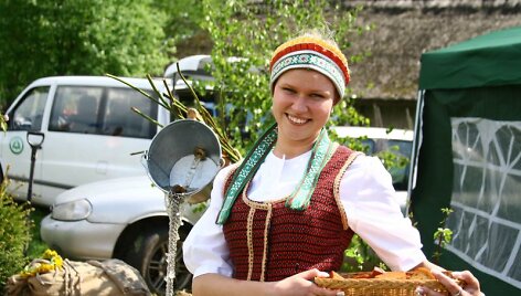 Festivalyje &bdquo;Čia visa Lietuva&ldquo; savo paveldą pristatys skirtingų Lietuvos etnografinių regionų atstovai. 
