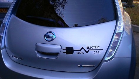 „Nissan Leaf“ elektromobilis