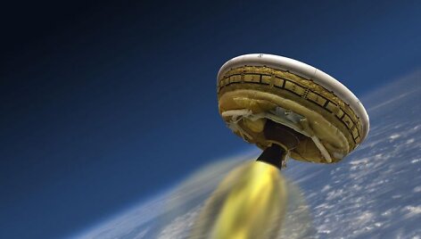 NASA sėkmingai i&scaron;bandė &bdquo;skraidančią lėk&scaron;tę&ldquo;, kuri galėtų nutūpti Marso planetoje