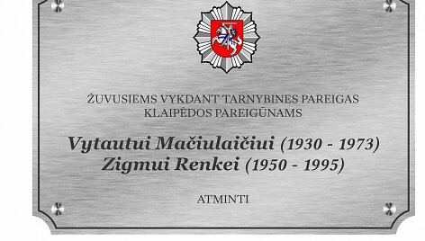 Ant komisariatų Klaipėdoje ir Plungėje atsiras atminties lentelės, priminsiančios žuvusiuosius tarnybos metu.