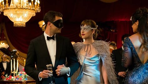 Dakota Johnson ir Jamie Dornanas filme &bdquo;Penkiasde&scaron;imt tamsesnių atspalvių&ldquo;