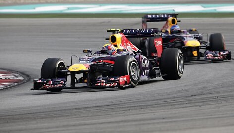 &bdquo;Red Bull&ldquo; pilotai