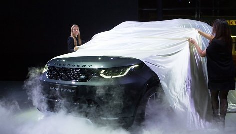 „Land Rover Discovery“ pristatymas „Inchcape Motors“ salone