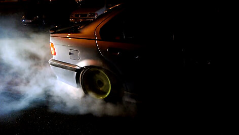 BMW &bdquo;burnout'as&ldquo;