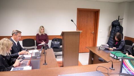 Besiskiriantys Agnė ir Artūras Zuokai susitiko teisme