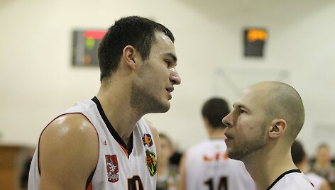 Vilniaus &bdquo;Perlo-MRU&ldquo; žaidėjai Antanas Udras ir Tomas Černeckis