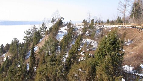 Arlavi&scaron;kių botaninio draustinio pažintinis takas, dar vadinamas Kadagių slėnio taku