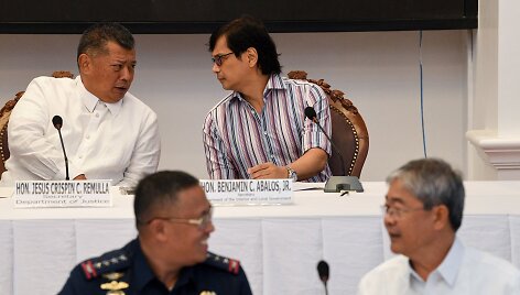 Filipinų auk&scaron;to rango policininkai raginami atsistatydinti