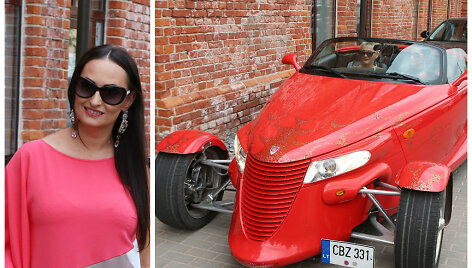 Inga Budrienė ir jos &bdquo;Plymouth Prowler&ldquo;