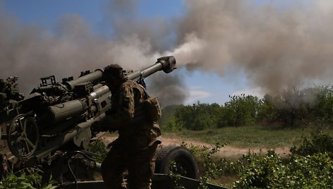 Ukrainos kariuomenė jau naudoja haubicas M777