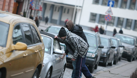 Automobilio vagystė. Asociatyvi nuotr.