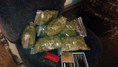Kauno policija sulaikė tris narkotikų platintojus