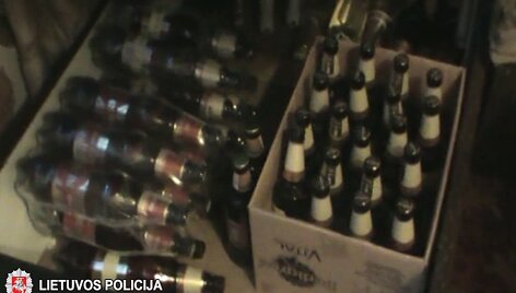 Nelegalaus prekeivio alkoholiu atsargos