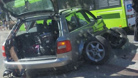 Sugedęs automobilis K.Bar&scaron;ausko gatvėje