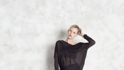 &bdquo;Julia Janus&ldquo; 2016 metų pavasario-vasaros kolekcijos &bdquo;Ramybė&ldquo; modelis