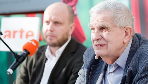 Tomas Vecnlova &bdquo;Arte&ldquo; televizijos studijoje