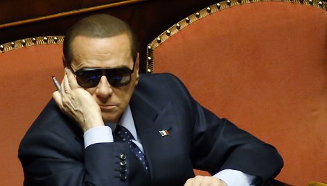 Silvio Berlusconi vis dar turi didžiulę politinę įtaką Italijoje