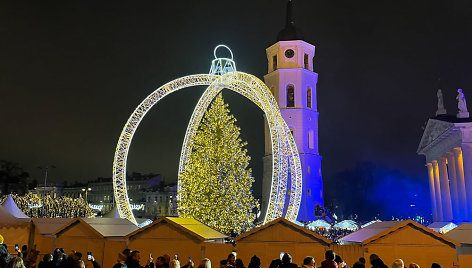 Vilniaus Kalėdų eglės įžiebimas Katedros aikštėje