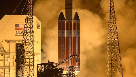 NASA paleido pirmąjį Saulę paliesiantį zondą