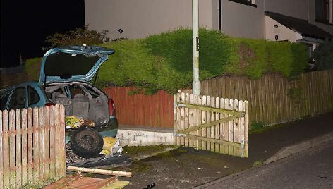 &Scaron;iaurės Arijoje kovotojai paslėpė ma&scaron;inoje bombą, siekdami nužudyti policininkų