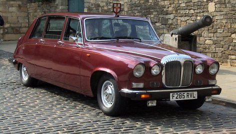 Daimler DS420