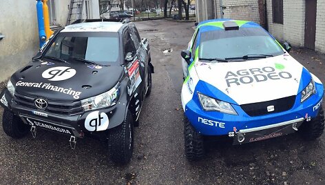 B.Vanago ir V.Žalos Dakaro automobiliai