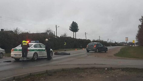 Avarija Raudondvaryje: mirtinai sužalotas pėsčiasis
