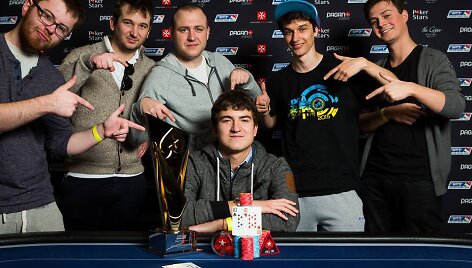 Dzimitry Urbanovichius su draugais / PokerStars.net nuotr.