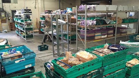 Prekybos centrų i&scaron;mestų maisto produktų parduotuvė Anglijos Lydso mieste.