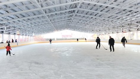 Vidutiniškai Ledo arena per dieną naudojasi 120–150 gyventojų. Dar didesnis čiuožėjų srautas juntamas išeiginėmis dienomis.