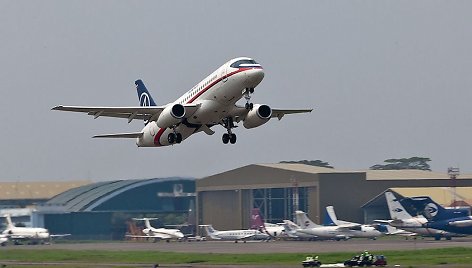 „Sukhoi Superjet-100“ lėktuvas