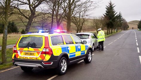 Didžiosios Britanijos policijos skirtos baudos pasieks jus ir Lietuvoje