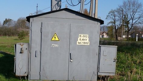 Du asmenys nukentėjo bandydami savavali&scaron;kai patekti į vidutinės įtampos elektros transformatorinę Emili&scaron;kėse.