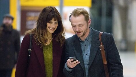 Lake Bell ir Simonas Peggas filme &bdquo;Pavogtas pasimatymas&ldquo;