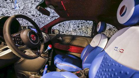 „Fiat 500“ tiuningas „Pepsi“ stiliumi