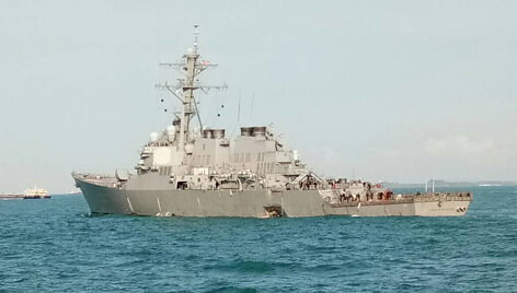 Minininkas &bdquo;USS John S.McCain&ldquo; po susidūrimo
