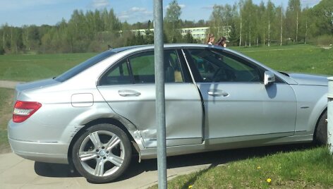 Apgadintas automobilis Kai&scaron;iadoryse