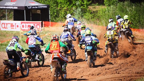 Jaunųjų sportininkų motokroso varžybų akimirkos