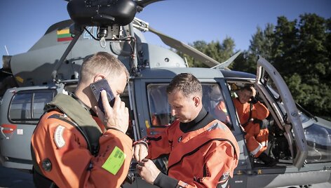 Sraigtasparnio AS-365 &bdquo;Dauphin&ldquo; įgula