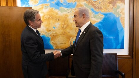 A. Blinkenas Izraelyje susitiko su B. Netanyahu / CHUCK KENNEDY / AFP